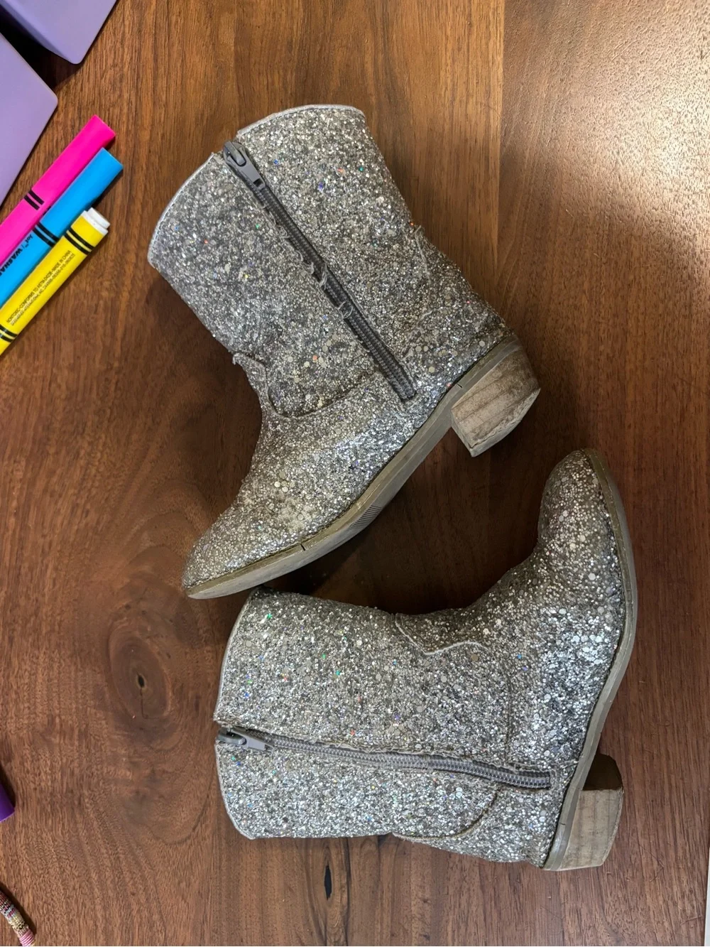 Little girls Size 11.5 true to size Lola and the boys  glitter star cowboy boots